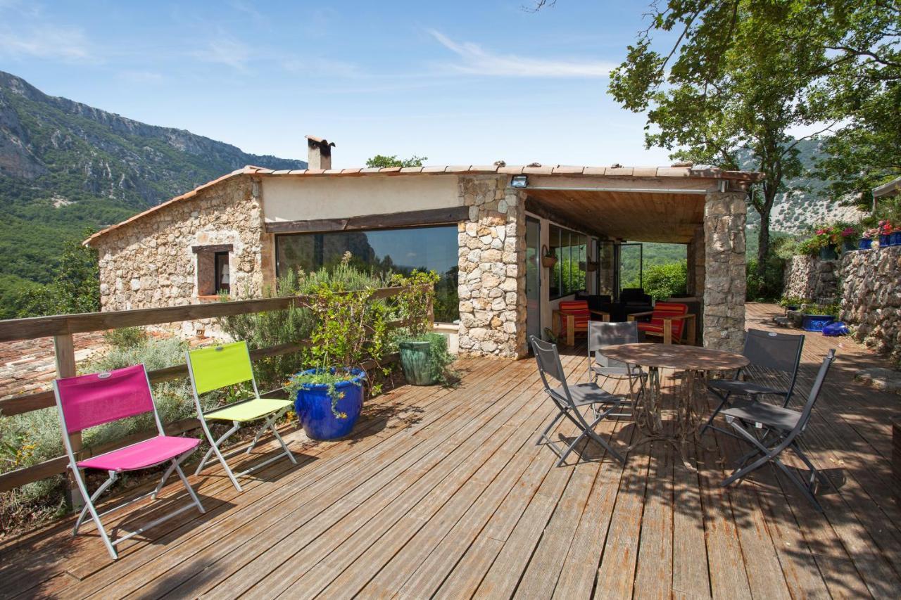 Chambre D'Hotes La Cascade Courmes Exterior photo