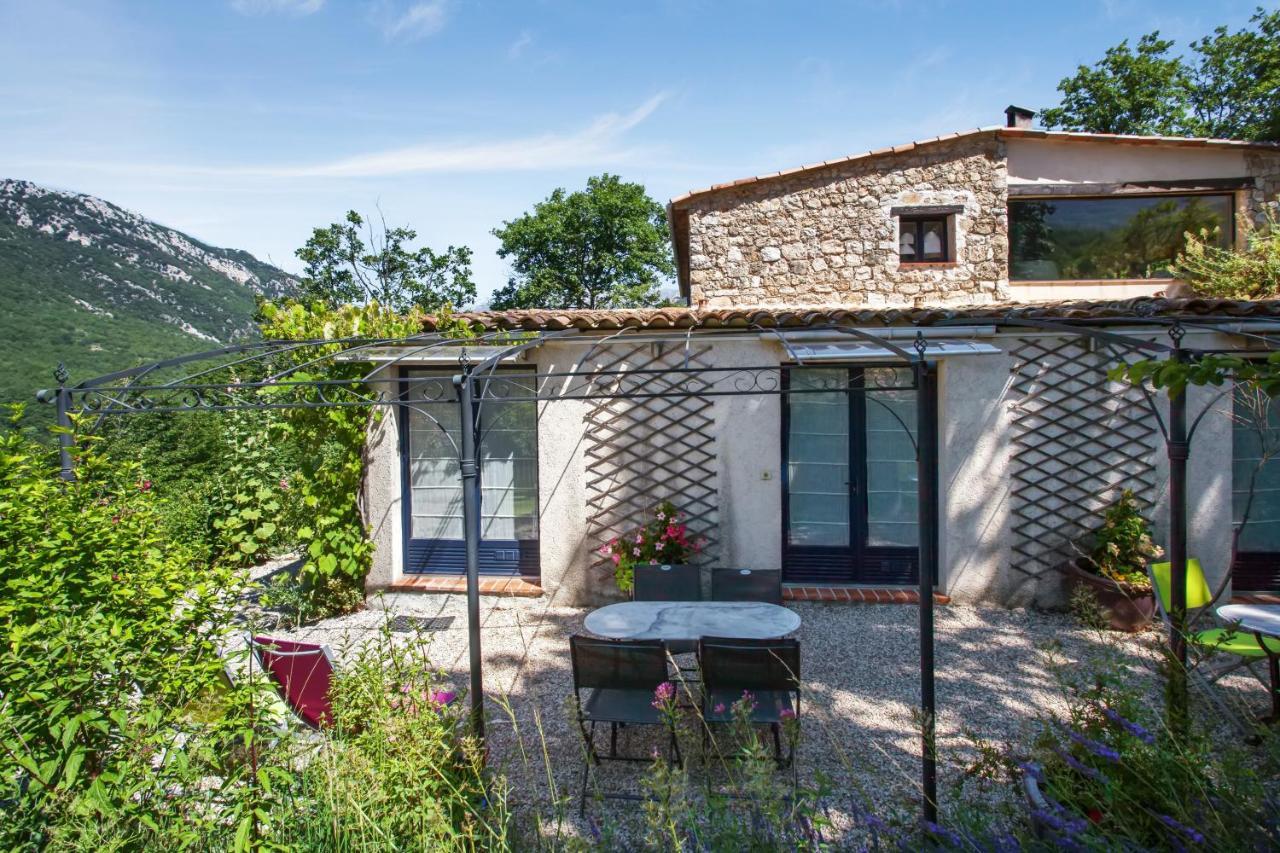 Chambre D'Hotes La Cascade Courmes Exterior photo